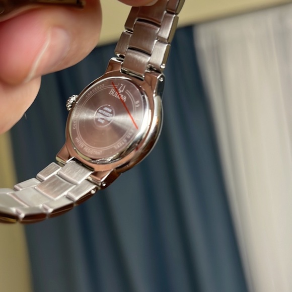 Bulova watch new in a box - Picture 7 of 8